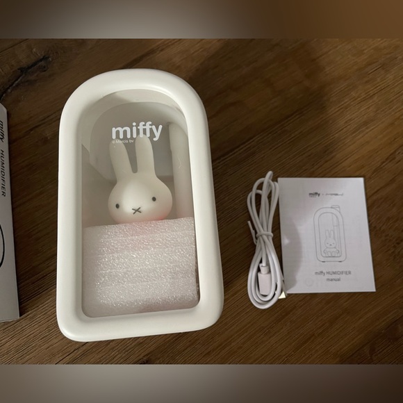 MIFFY-Imported (NWT/Box) Mini White Humidifier - Picture 13 of 16